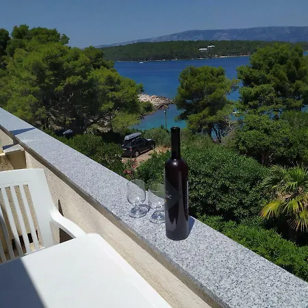 By The Sea,private Parking,sea View,quiet Area,nice Walk By The Sea To Center,wifi,bbq